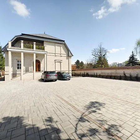 3-modern 1min From The Center Lägenhet Košice