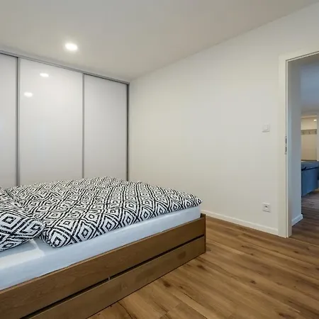 3-modern 1min From The Center Apartman Kassa